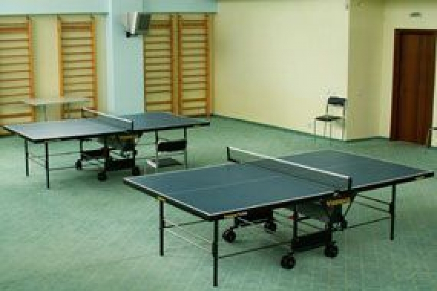 Complexul Sportiv Mazicon - mese de ping-pong