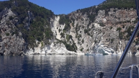 Trend nou, compatibil cu romanii: Vacanta cu yachtul in paradisul insular din Marea Ionica