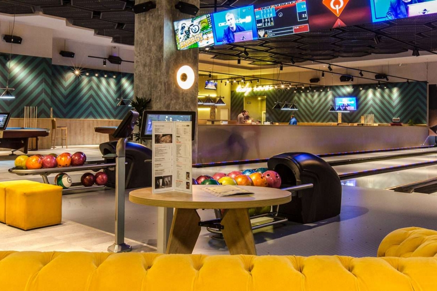 trickSHOT Bowling/Restaurant MEGA MALL